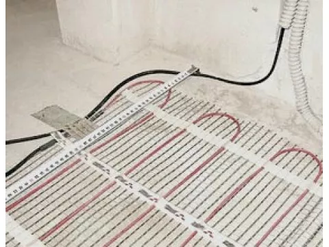 Кабельный теплый пол в прихожей